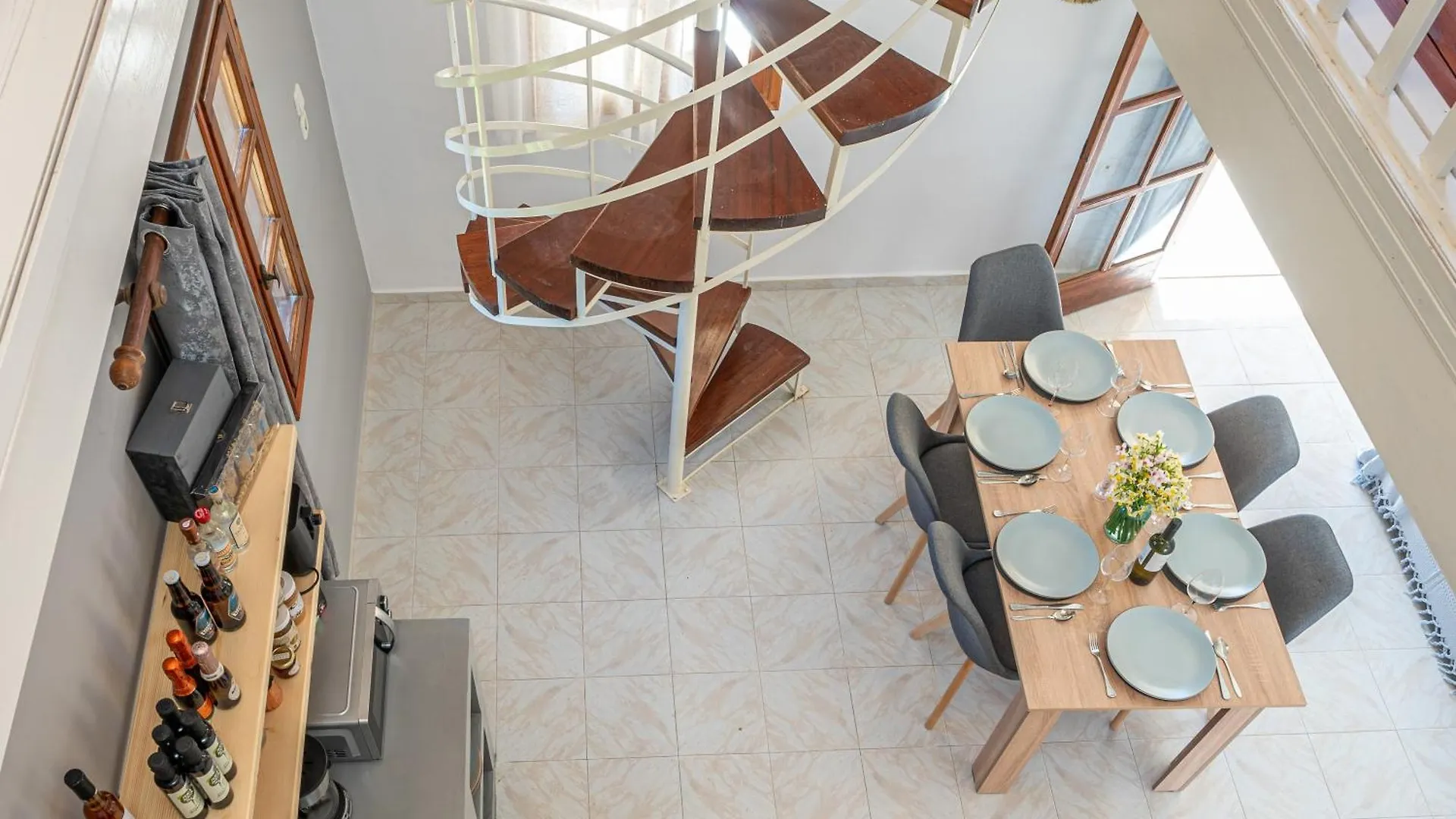 Southbank Seafront Apartments Kateleios