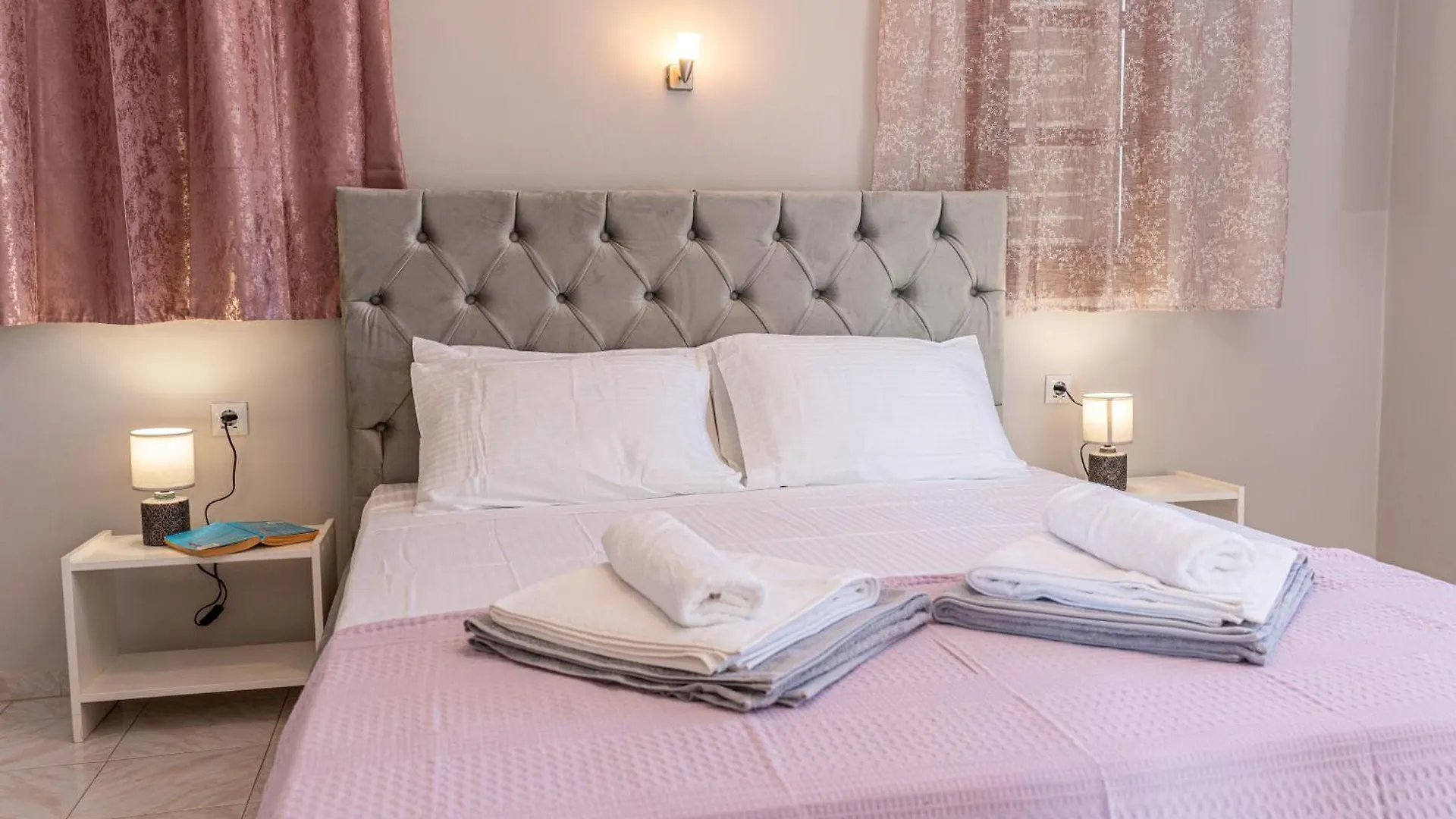Southbank Seafront Apartments Katelios